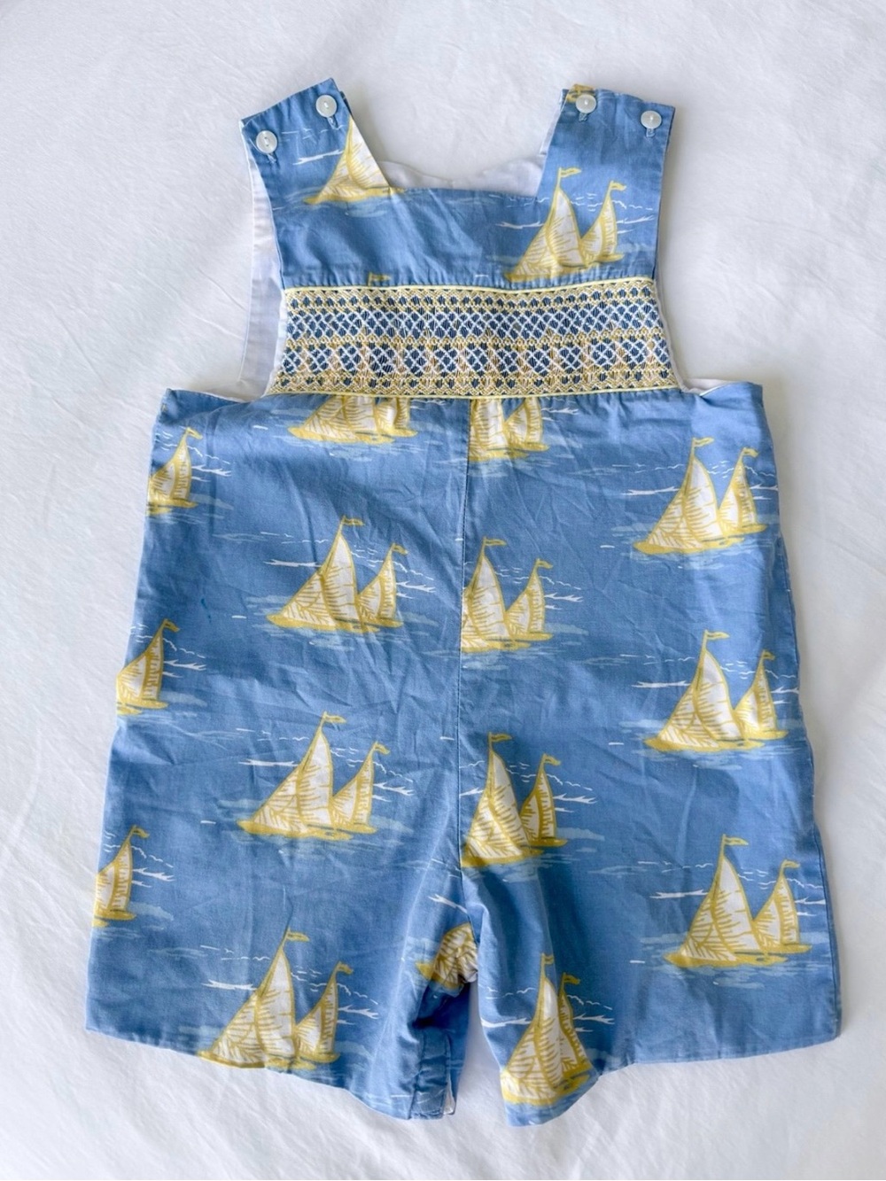 Anavini Sailboat Smocked Toddler Shortall (size 24M)
